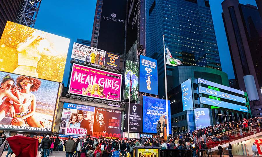 LED-Display-Screen-Size-for-Retail-and-Advertising.jpg